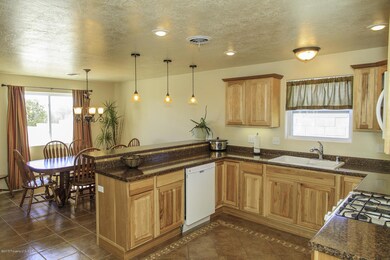 1322 Plum Tree Cir, Bloomfield, NM 87413 - photo 2
