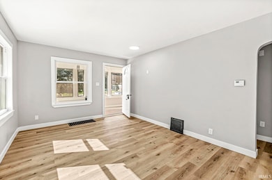 734 S 33rd St, South Bend, IN 46615 - photo 7