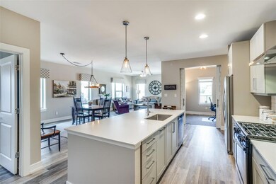 5718 Mccommas Blvd unit 301, Dallas, TX 75206 - photo 4