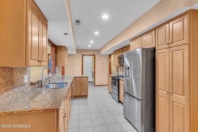 9 Cherry Hill Ln, Manalapan, NJ 07726 - photo 4