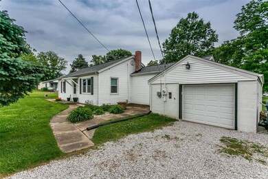 401 Nepute St, Maryville, IL 62062 - photo 3