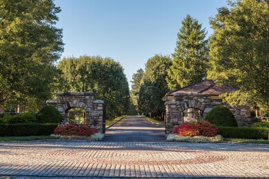 7 Chieftans Rd, Greenwich, CT 06831 - photo 2