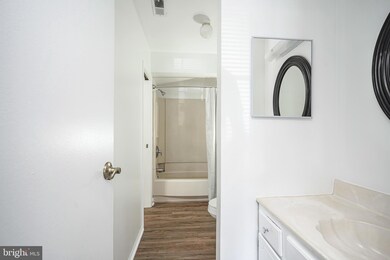 16 Uxbridge Place unit T7, Sewell, NJ 08080 - photo 6