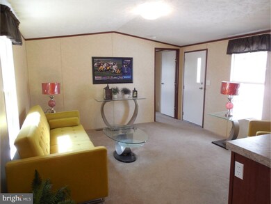 46 Cedarwood Ln, Phoenixville, PA 19460 - photo 2