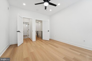 1806 E Moyamensing Ave, Philadelphia, PA 19148 - photo 5