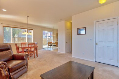 Living/dining room