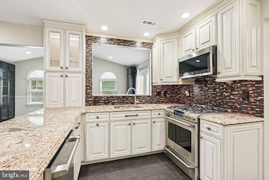 5 Locust Ln, Newtown, PA 18940 - photo 3