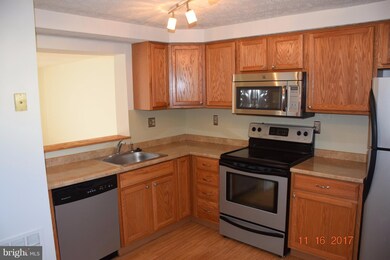 7260 Procopio Cir, Columbia, MD 21046 - photo 4