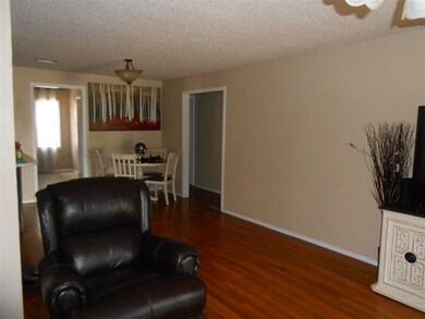 1207 E Broadway St, Cushing, OK 74023 - photo 5