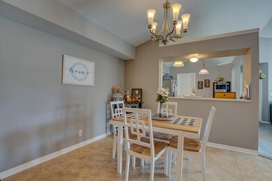 Dining1
