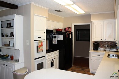 1419 Kidd Dr, Tyler, TX 75703 - photo 6