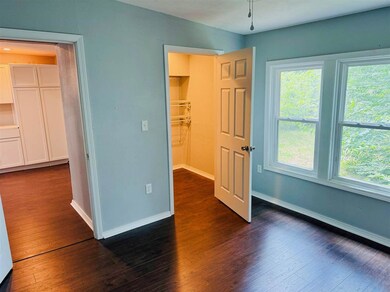 723 E Maple St, Cushing, OK 74023 - photo 7