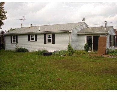 83 Carey Ct, Woonsocket, RI 02895 - photo 2