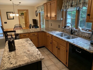 47 Dinis Ave, Ludlow, MA 01056 - photo 5