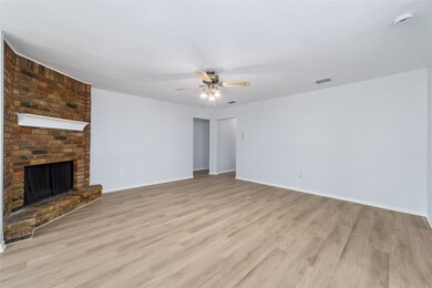 29631 Brookchase Dr, Spring, TX 77386 - photo 3