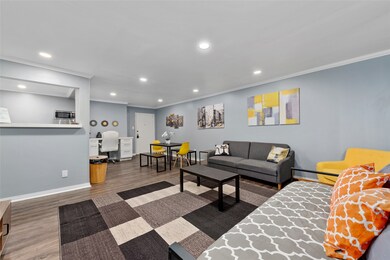 3611 Graustark St unit 3, Houston, TX 77006 - photo 6