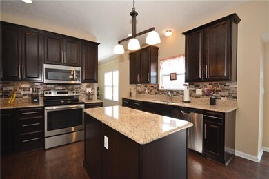 *Excellent work space in the kitchen*New backsplas