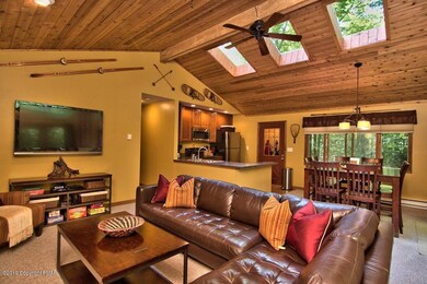 204 Rhodora Ln, Pocono Pines, PA 18350 - photo 5