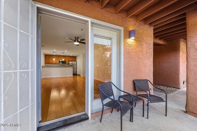 04-Patio Entrance
