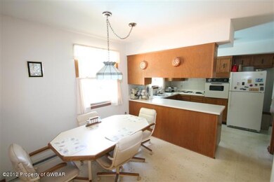 125 Manor Dr, Shavertown, PA 18708 - photo 6