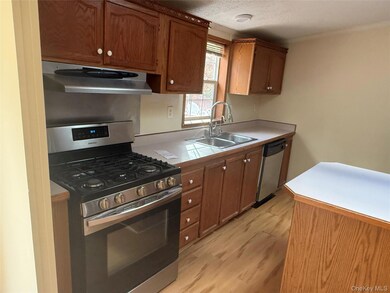 68 Shinhollow Rd unit 68, Port Jervis, NY 12771 - photo 4