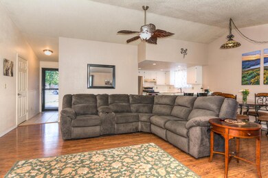 1531 SW 17th St, Redmond, OR 97756 - photo 4