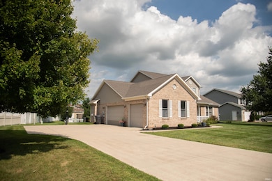 1300 Drew Ln, Yorktown, IN 47396 - photo 3