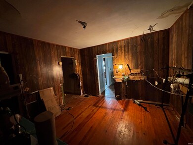 148 N Seminary St, Bloomfield, IN 47424 - photo 5