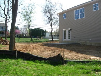 701 Oakwood St, Easton, PA 18045 - photo 6