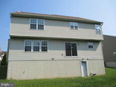 9 Quiet Sunset Ct, Essex, MD 21221 - photo 2