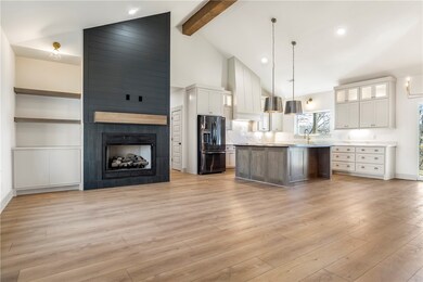 15 Brightling Ln, Bella Vista, AR 72715 - photo 2