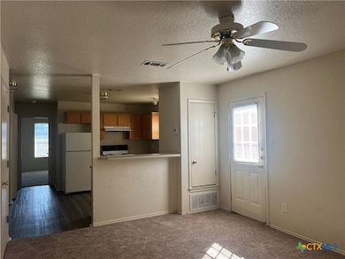 4200 Alan Kent Dr unit D, Killeen, TX 76549 - photo 7