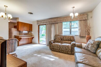 37 Somerset Terrace, Bedford, TX 76022 - photo 4