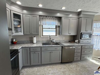 2144 Lori Ct, Terre Haute, IN 47802 - photo 6