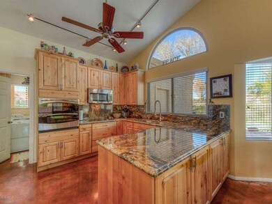 005_Kitchen