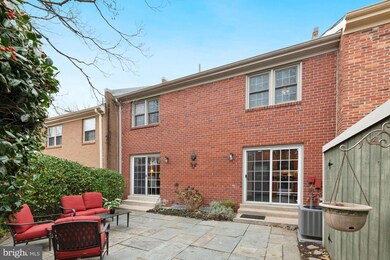 6012 Queenston St, Springfield, VA 22152 - photo 7