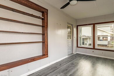 270 Vine St, Geneva, OH 44041 - photo 5