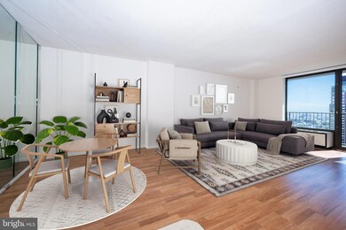 1420 00 Locust St unit 24R, Philadelphia, PA 19102 - photo 2