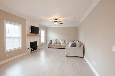 1208 Stillwood Dr, Clarksville, TN 37042 - photo 4