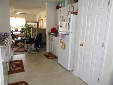 1117 Masters Ln unit B, Greenville, NC 27834 - photo 5