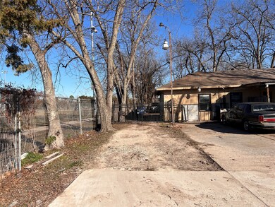 205 Heaney Dr, Houston, TX 77076 - photo 4