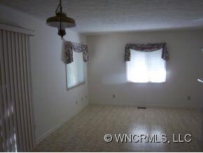 Breakfast Area to Den