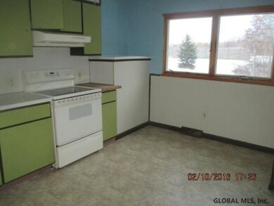 16 Hadden Ln, Troy, NY 12180 - photo 6