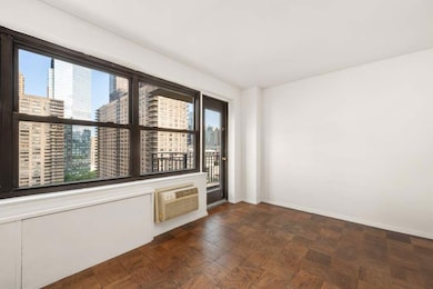 Lincoln Towers unit 18M, New York, NY 10023 - photo 6