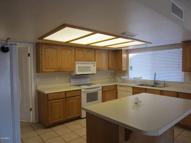 5215 W Garden Dr unit 7, Glendale, AZ 85304 - photo 7