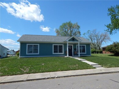 604 N Clay St, Edinburgh, IN 46124 - photo 2