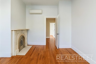 542 Willoughby Ave unit 1, Brooklyn, NY 11206 - photo 6