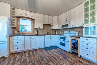 208 Thunder Ln, Como, CO 80432 - photo 2