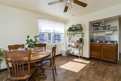 #1 eat in kitchen