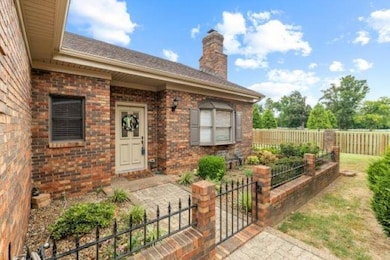 742 Live Oak Place, Owensboro, KY 42303 - photo 2